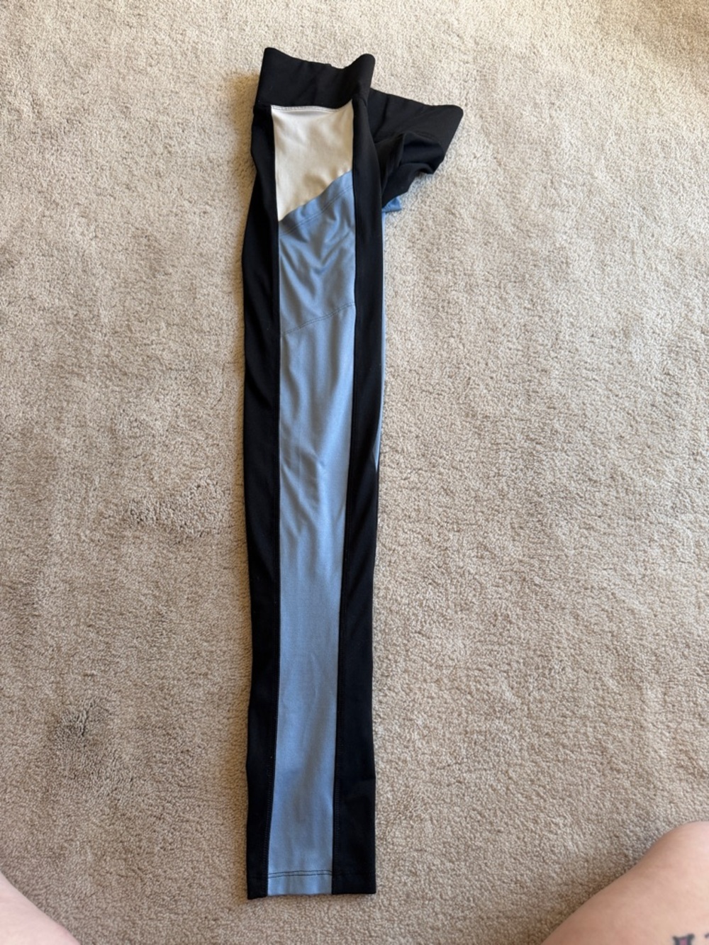 PINK Victoria's Secret Black, Light Blue & White Colorblock Leggings - Picture 4 of 5